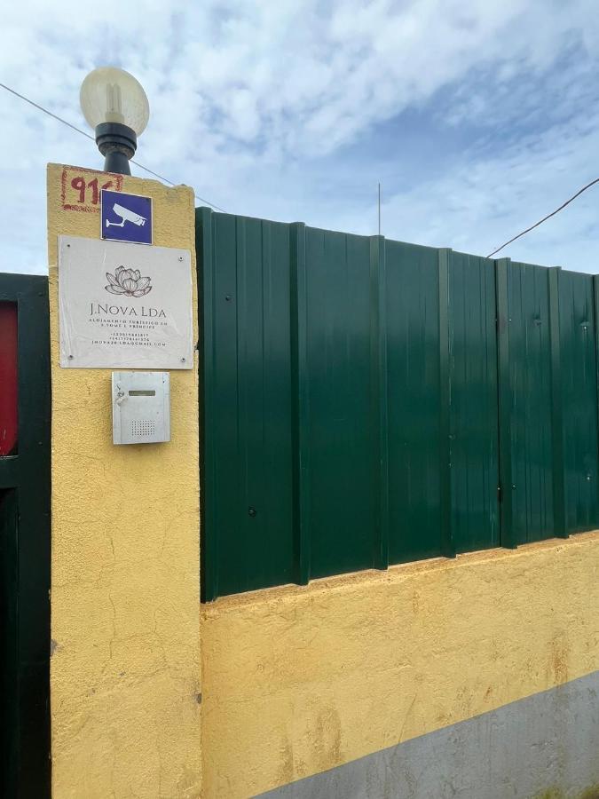 Ferienwohnung J Nova Lda Sao Tome Exterior foto