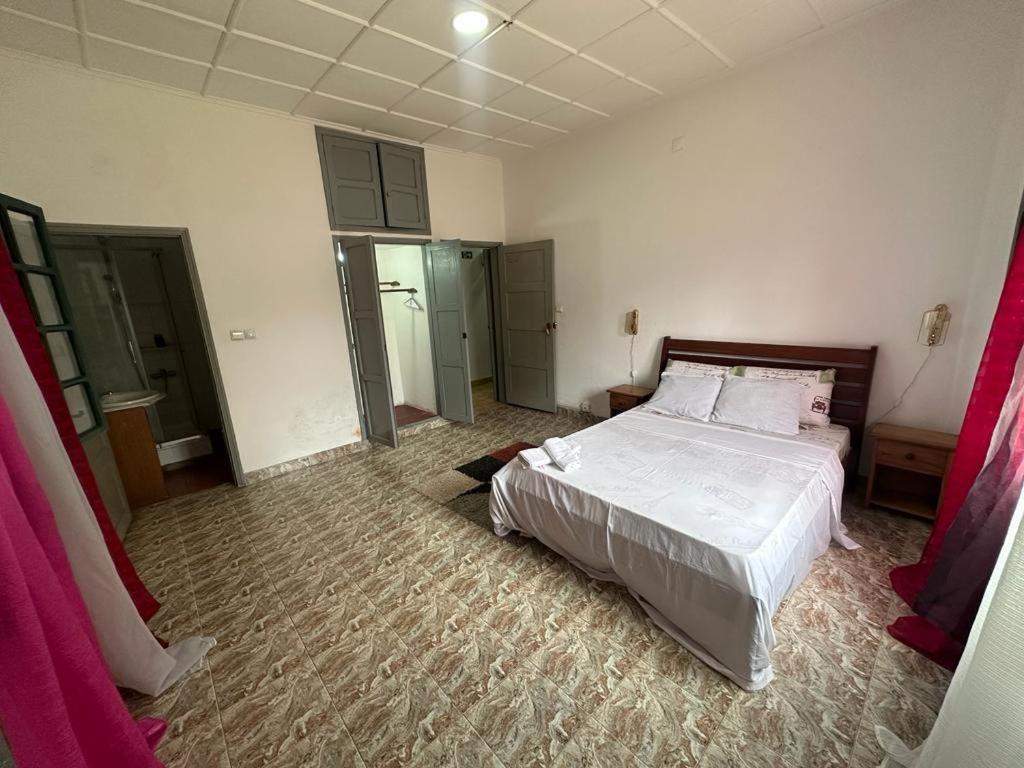 Ferienwohnung J Nova Lda Sao Tome Exterior foto